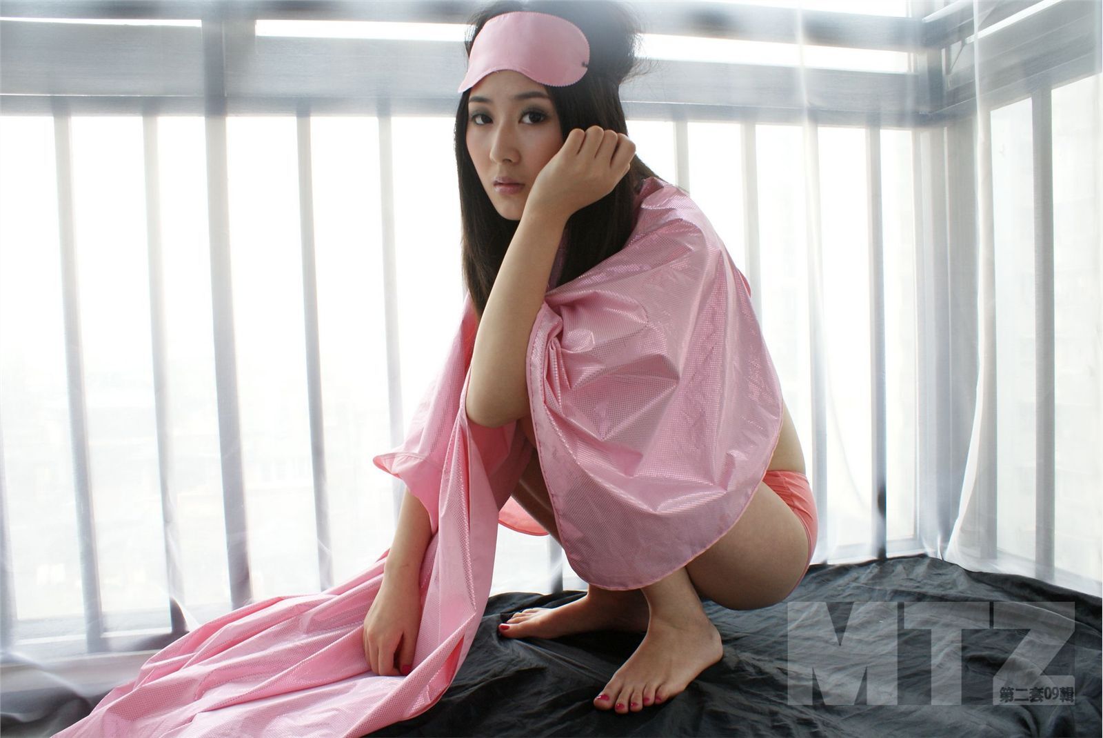 美腿志 不用擦粉的女生